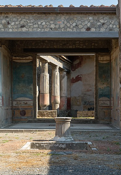 Turista Arrestado por Dañar una Casa Antigua en Pompeya